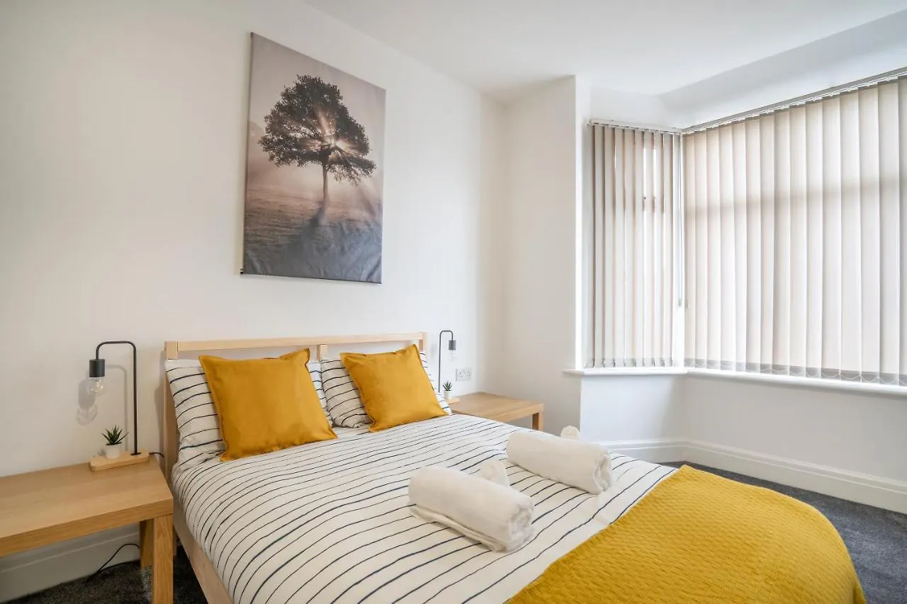Quiet Neighborhood-Free Parking Apartment Blackpool