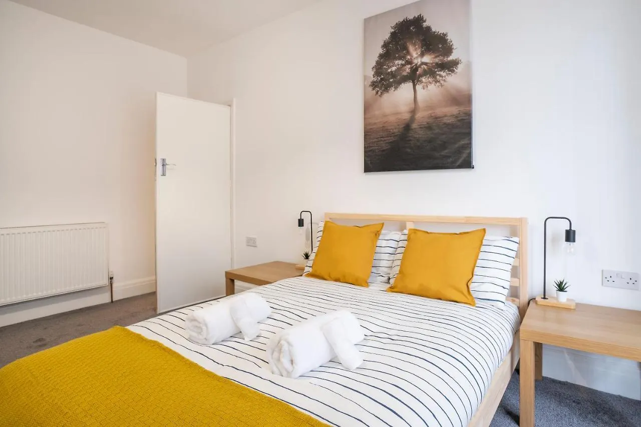 Quiet Neighborhood-Free Parking Apartment Blackpool United Kingdom